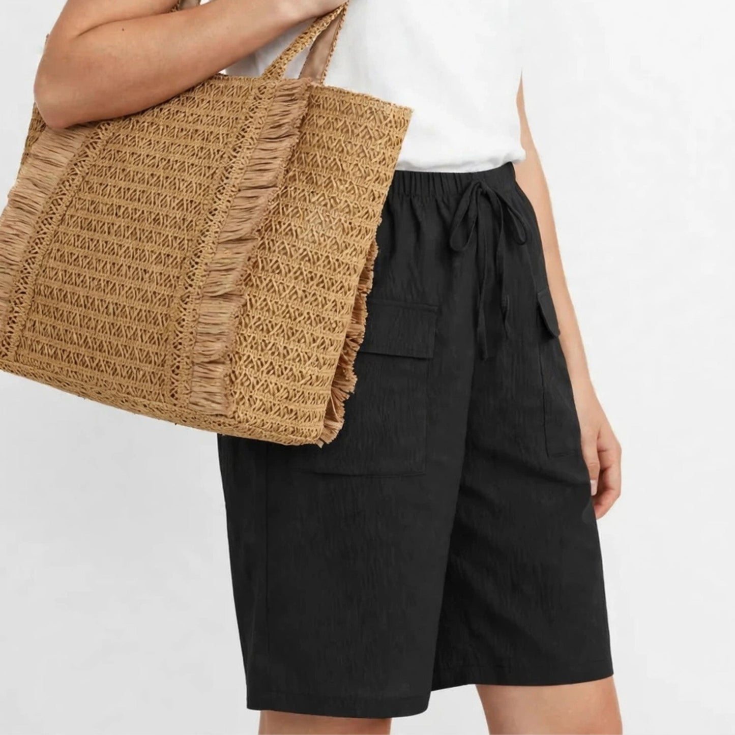 Casual Cargo Bermuda Shorts with Flap Pockets