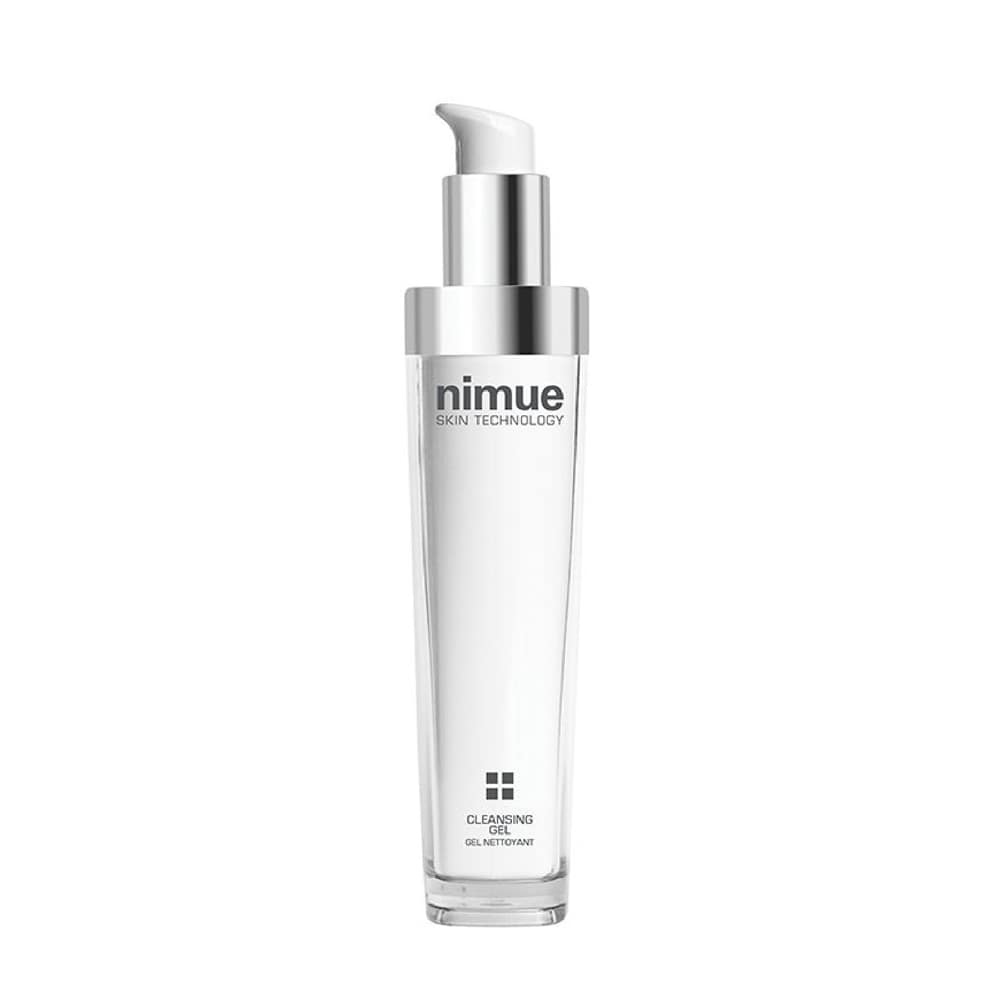 Achieve beautifully polished skin with this creamy AHA-based cleansing gel, containing a triple AHA complex to gently balance the skin’s pH levels whilst mildly exfoliating dead skin cells and impurities. Formulated as a soap-free, 2-in-1 gel, this hydrating cleanser is also safe as a makeup remover.